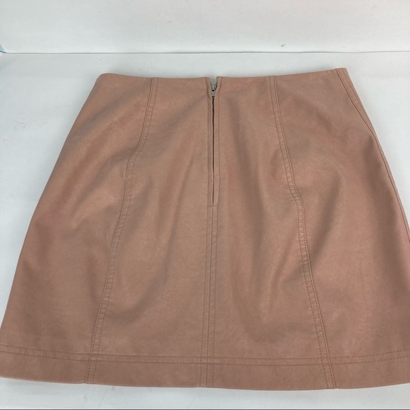 FREE PEOPLE Modern Femme Vegan Mini Skirt in Nude Size 6 - Picture 8 of 12